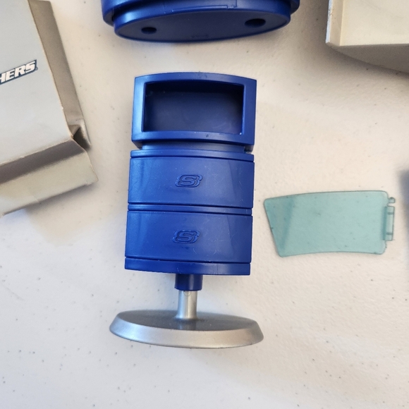 2005 My Scene Mall Maniacs Skechers Shoe Store Playset Pieces Parts Shoe Box - Picture 6 of 7